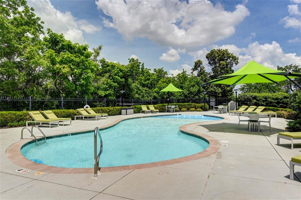700 W 31st Street Unit: 407