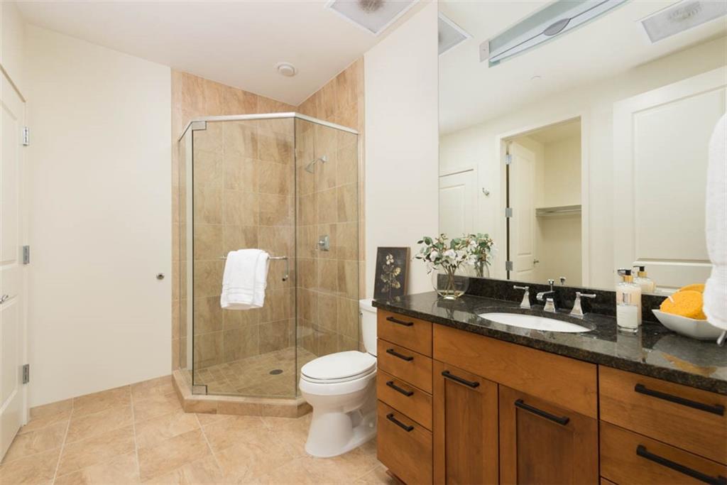 700 W 31st Street Unit: 407