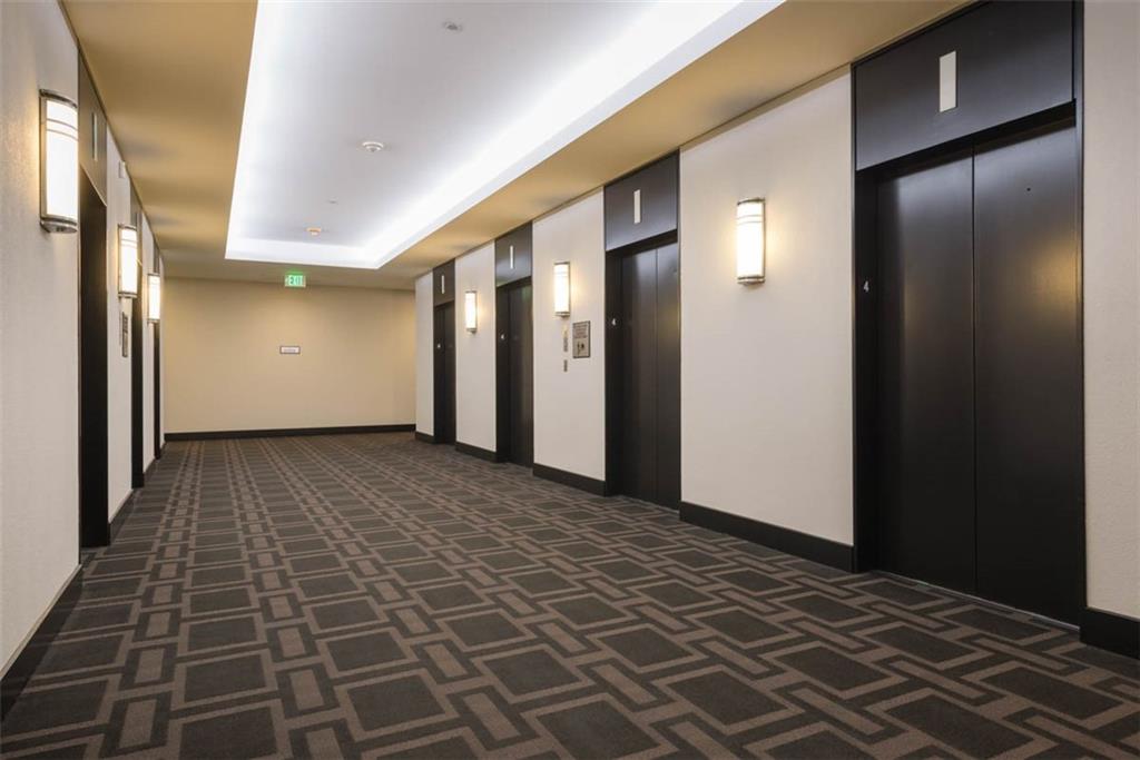 700 W 31st Street Unit: 407