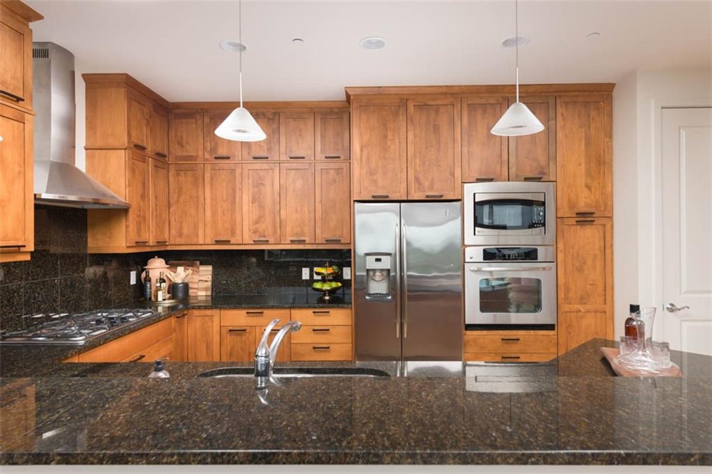 700 W 31st Street Unit: 407