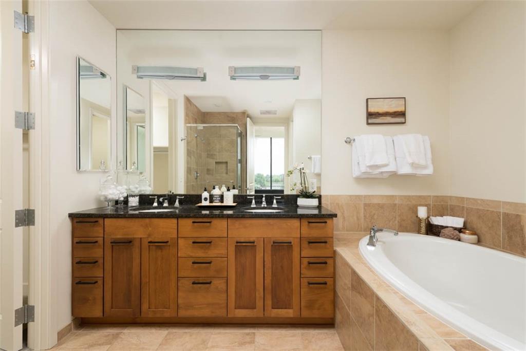 700 W 31st Street Unit: 407