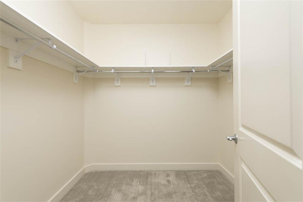 700 W 31st Street Unit: 407
