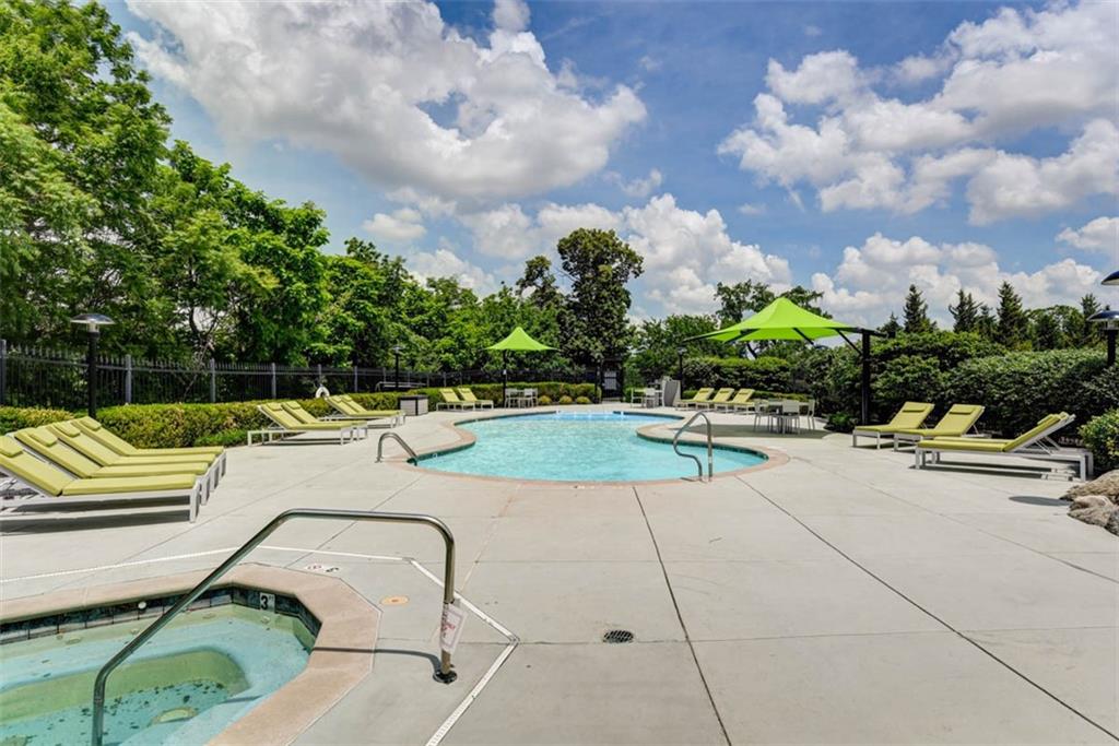 700 W 31st Street Unit: 407