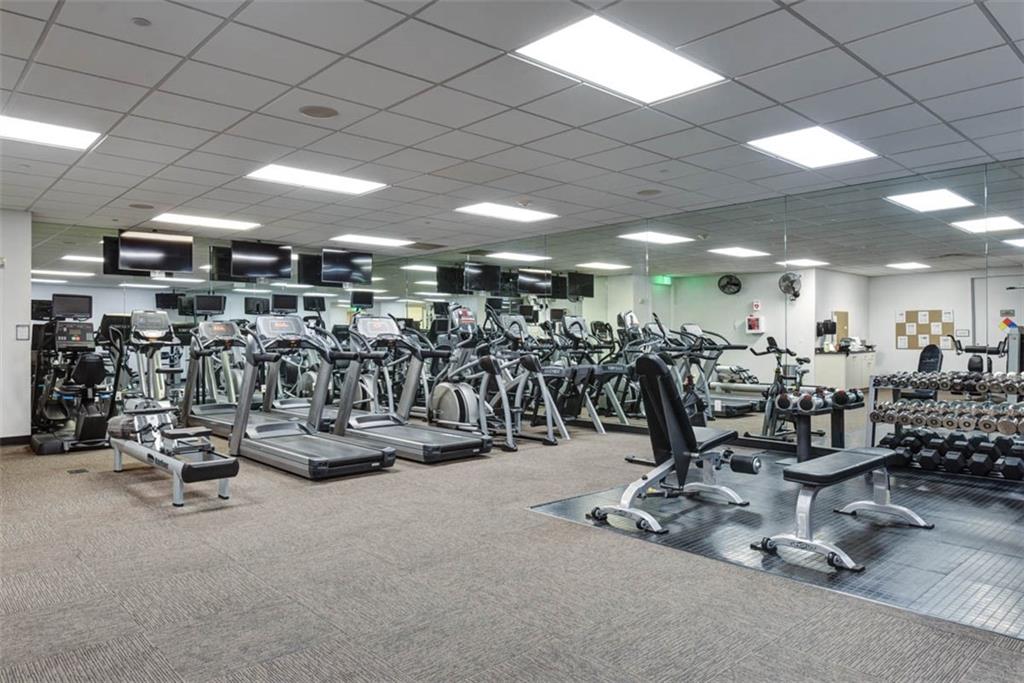 700 W 31st Street Unit: 407