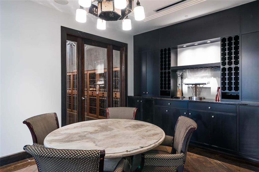 700 W 31st Street Unit: 407