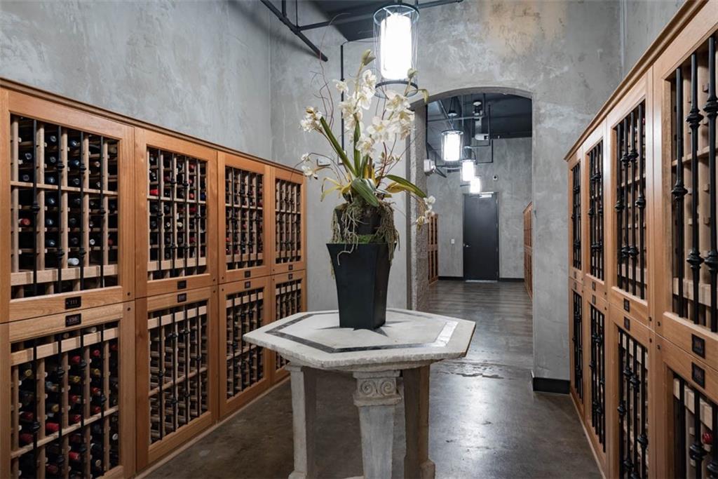 700 W 31st Street Unit: 407
