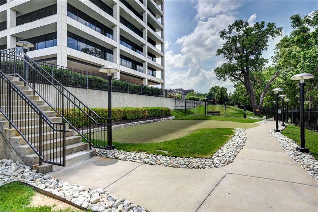 700 W 31st Street Unit: 407