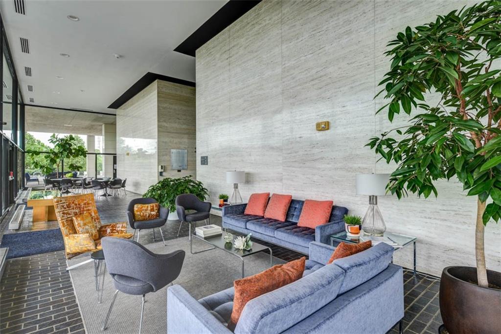 700 W 31st Street Unit: 407
