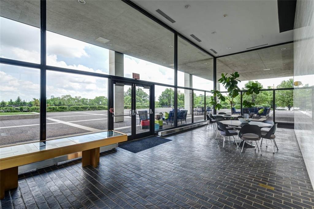 700 W 31st Street Unit: 407