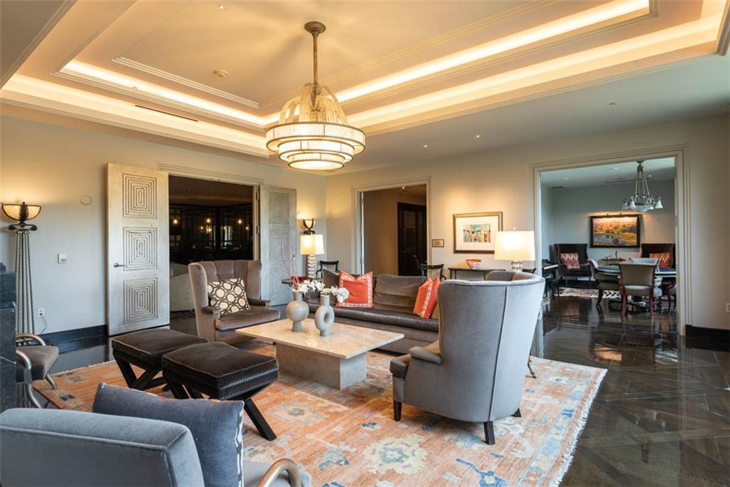 700 W 31st Street Unit: 407