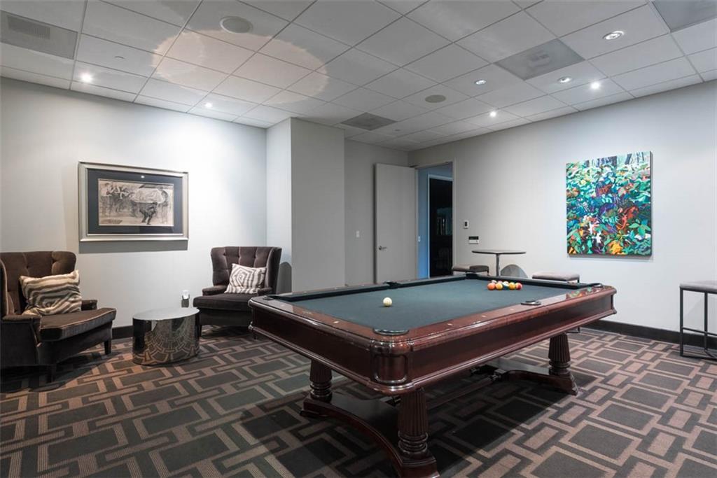 700 W 31st Street Unit: 407