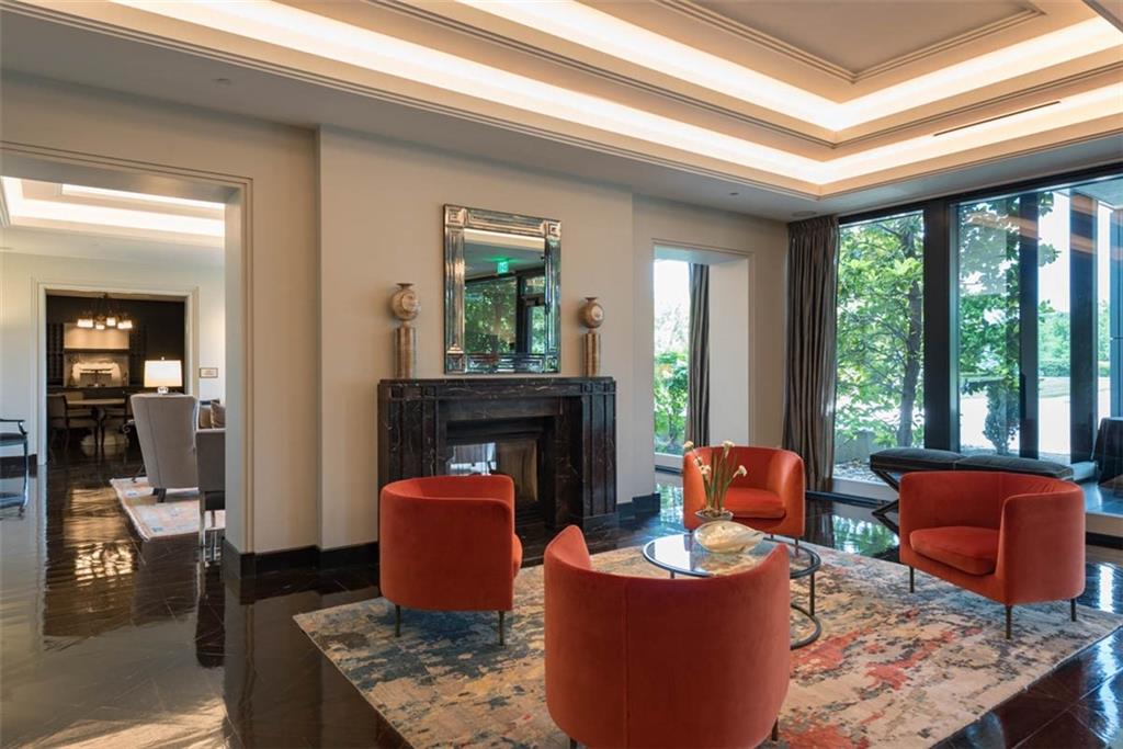 700 W 31st Street Unit: 407