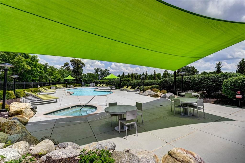 700 W 31st Street Unit: 407