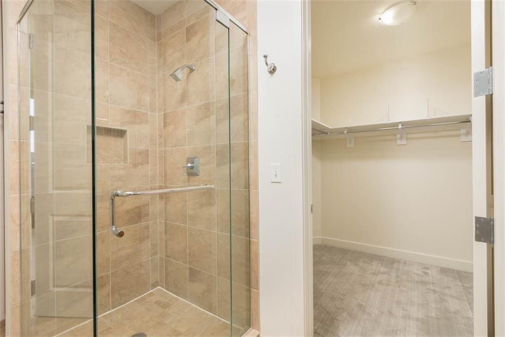 700 W 31st Street Unit: 407