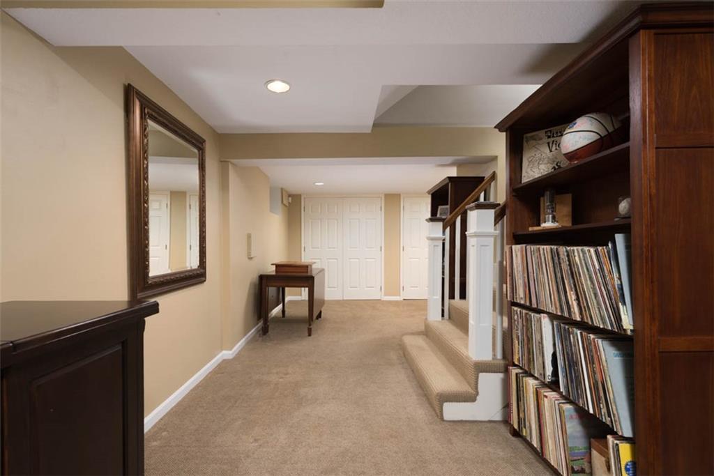 8033 Meadow Lane