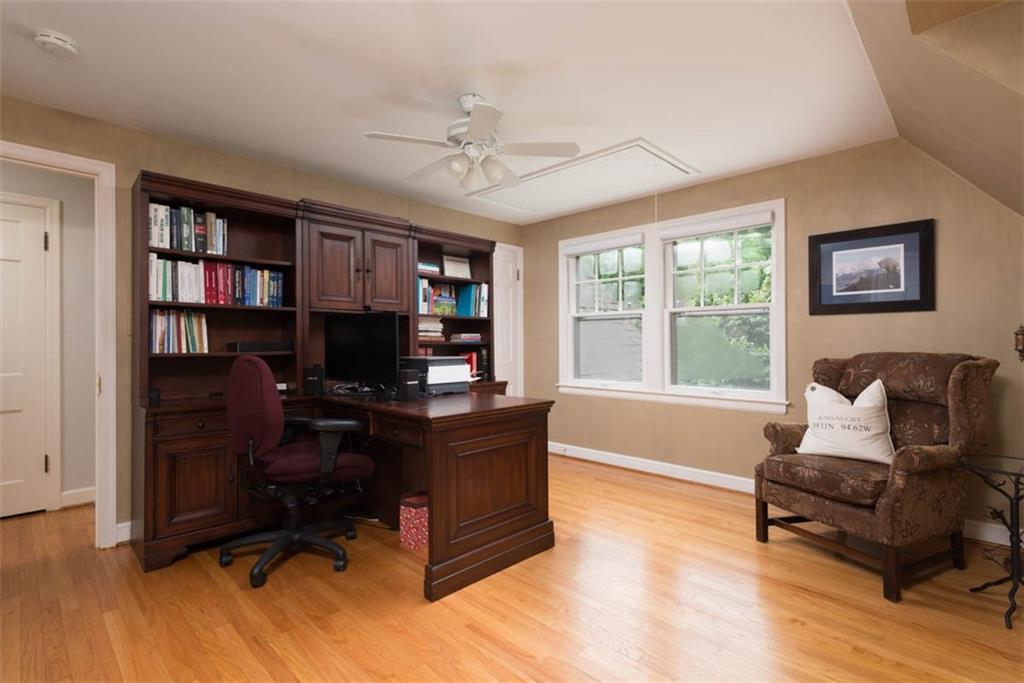 8033 Meadow Lane