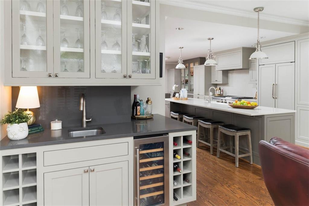 8033 Meadow Lane