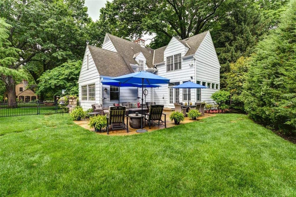 8033 Meadow Lane