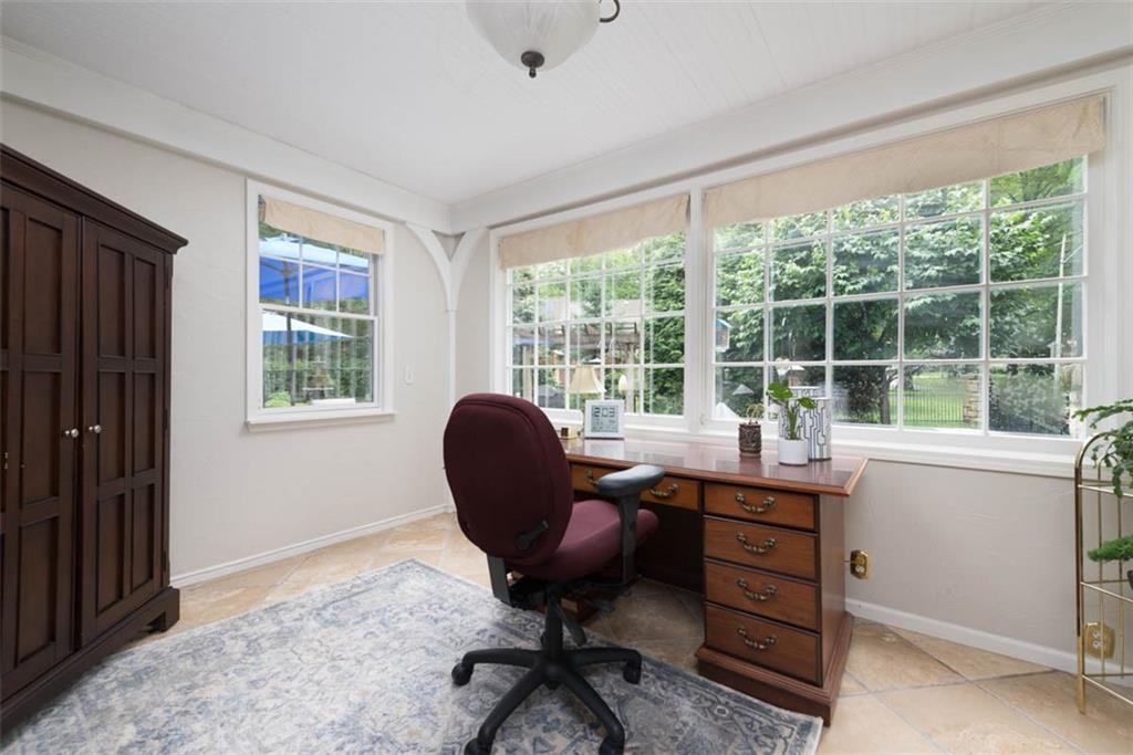 8033 Meadow Lane