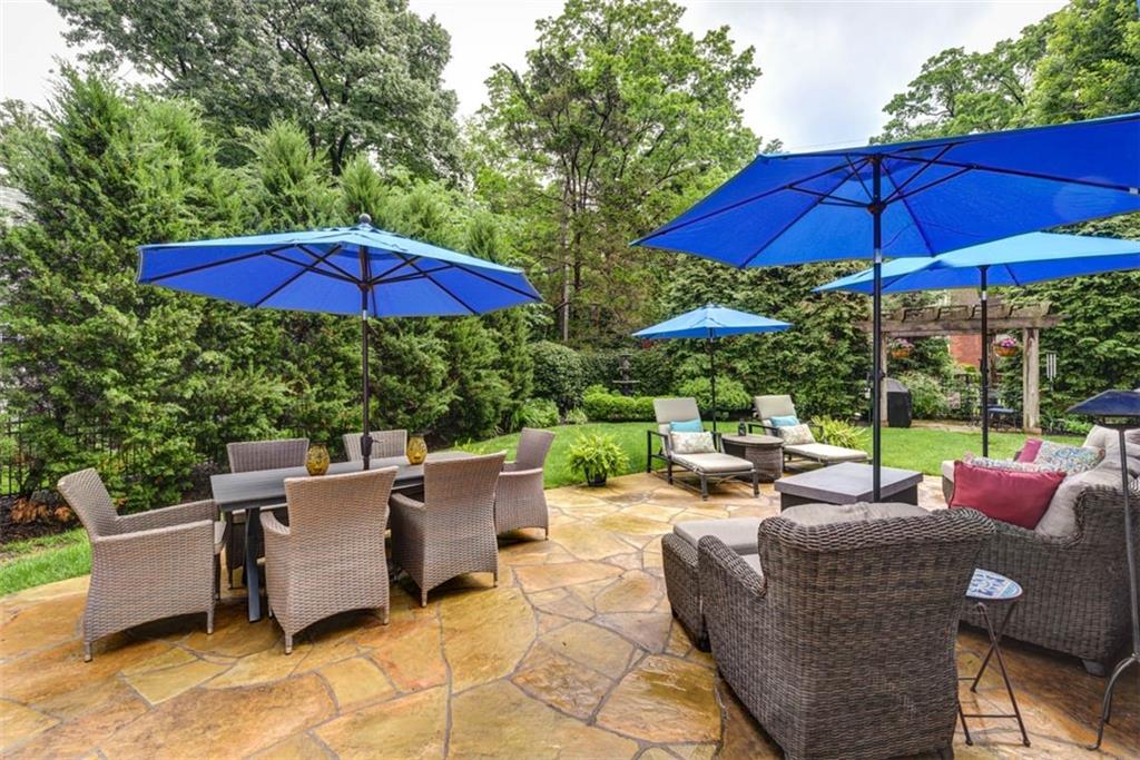 8033 Meadow Lane