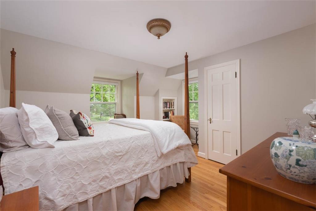 8033 Meadow Lane