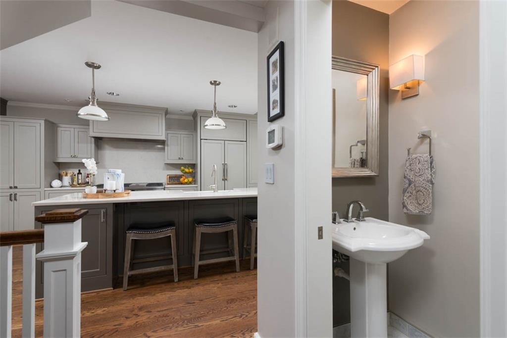 8033 Meadow Lane