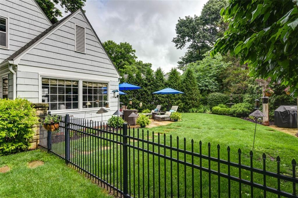 8033 Meadow Lane