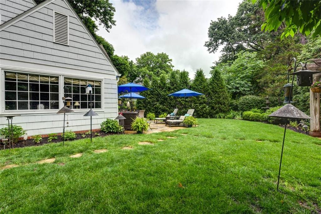 8033 Meadow Lane
