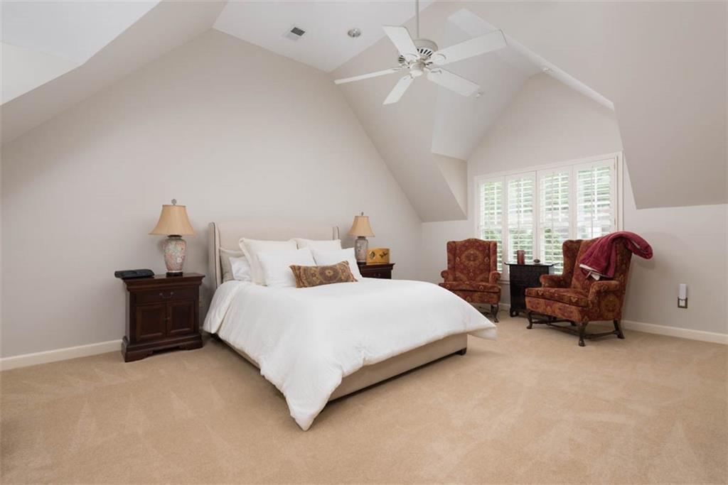 8033 Meadow Lane
