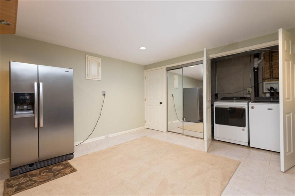 8033 Meadow Lane