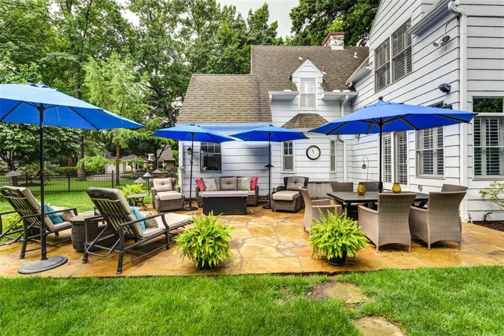 8033 Meadow Lane
