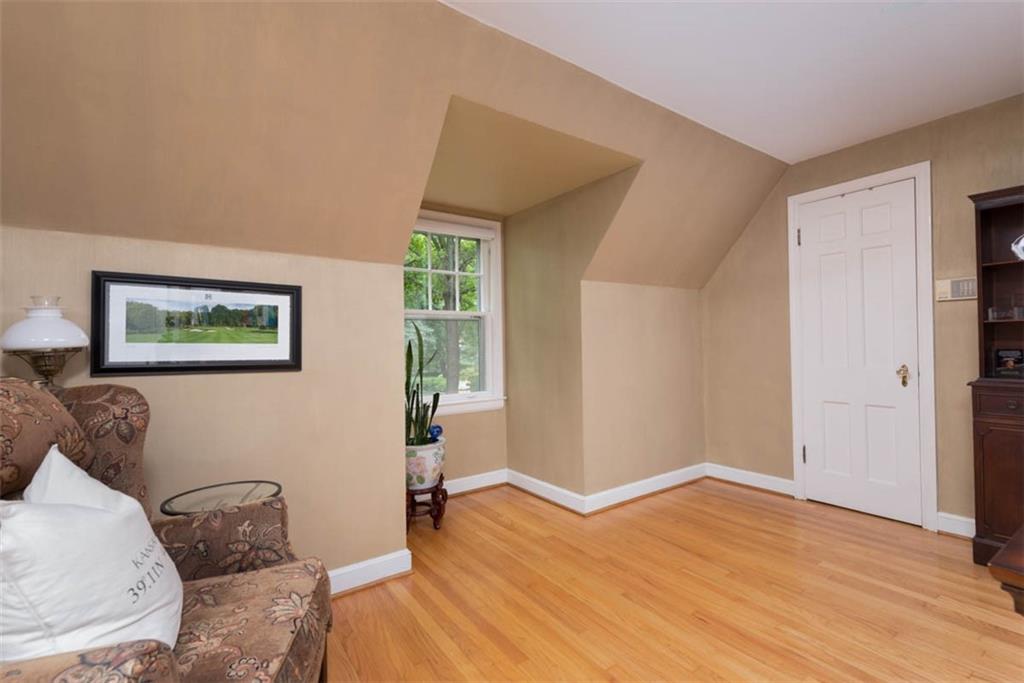 8033 Meadow Lane