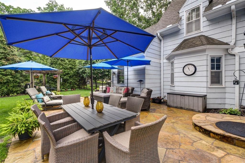 8033 Meadow Lane
