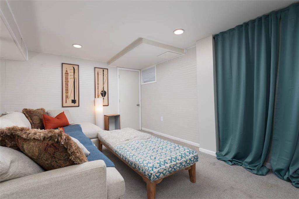 2016 W 83rd Terrace