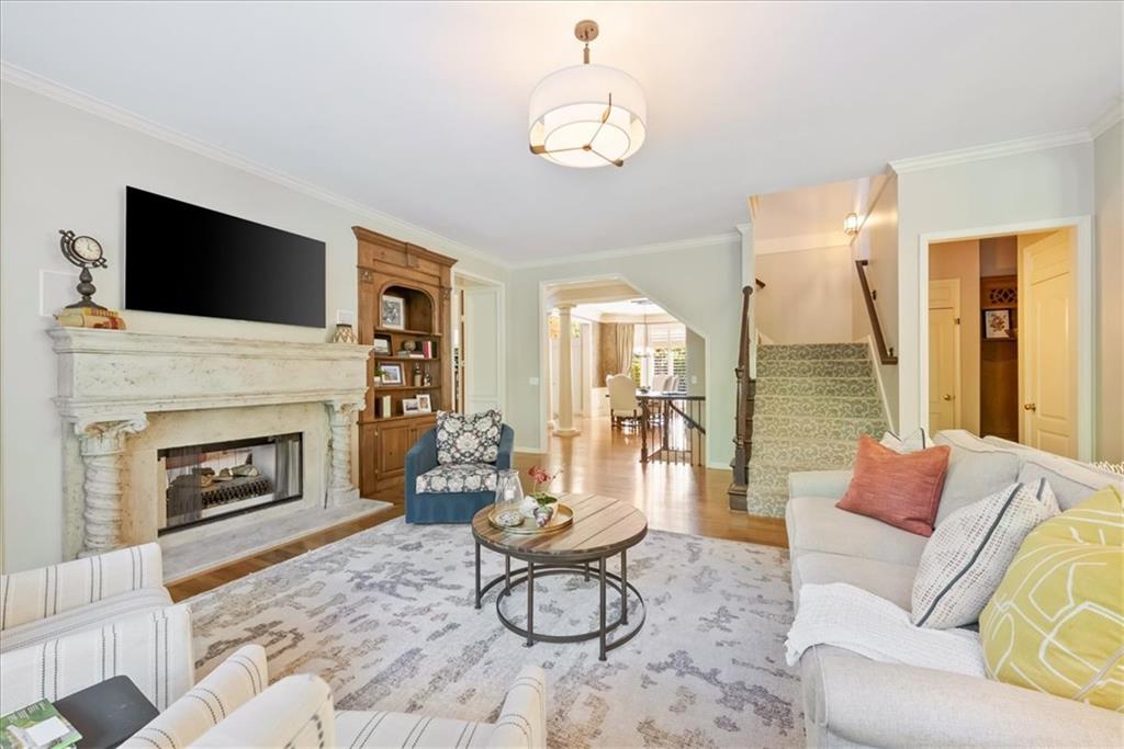 2604 W 141st Street