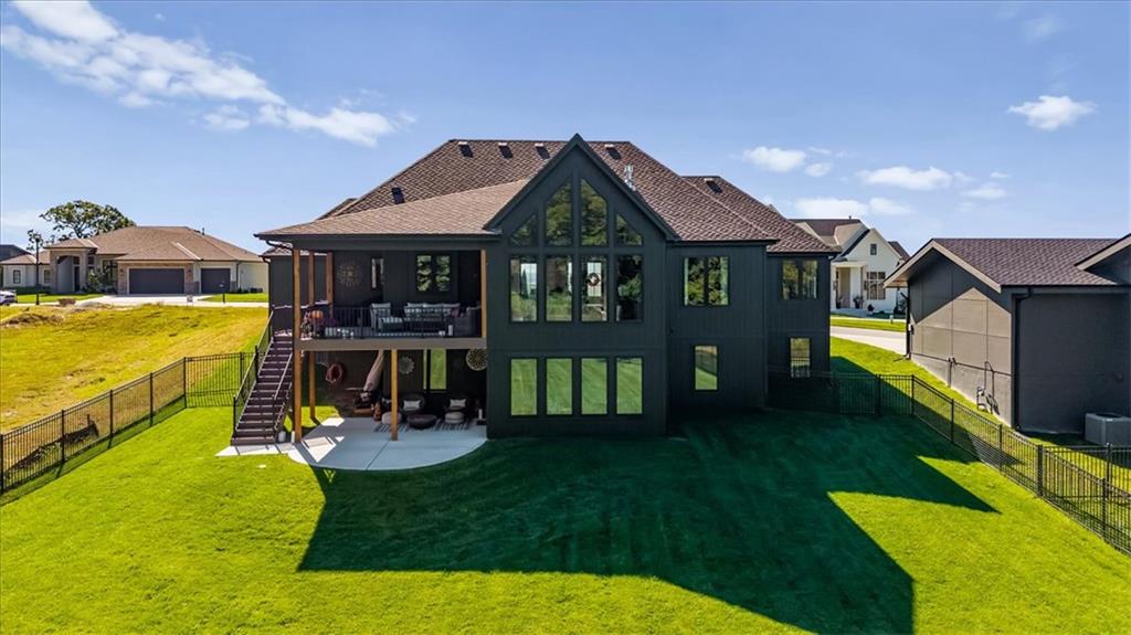 2150 NW Scenic View Drive