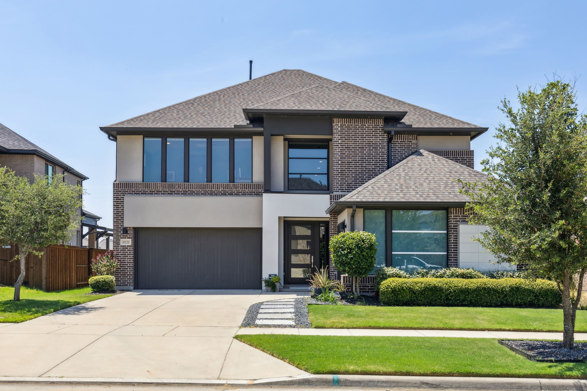 4021 Woodbine Lane