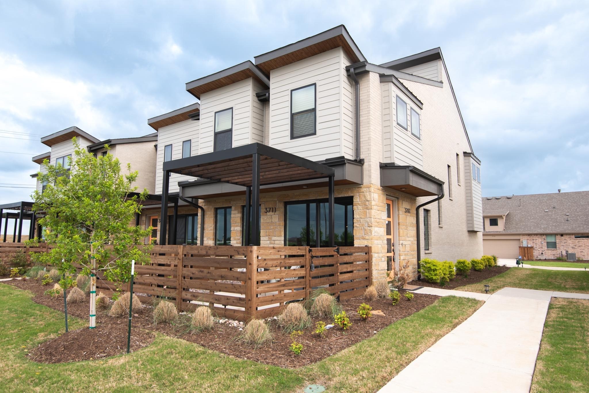 3711 Pine Leaf Lane