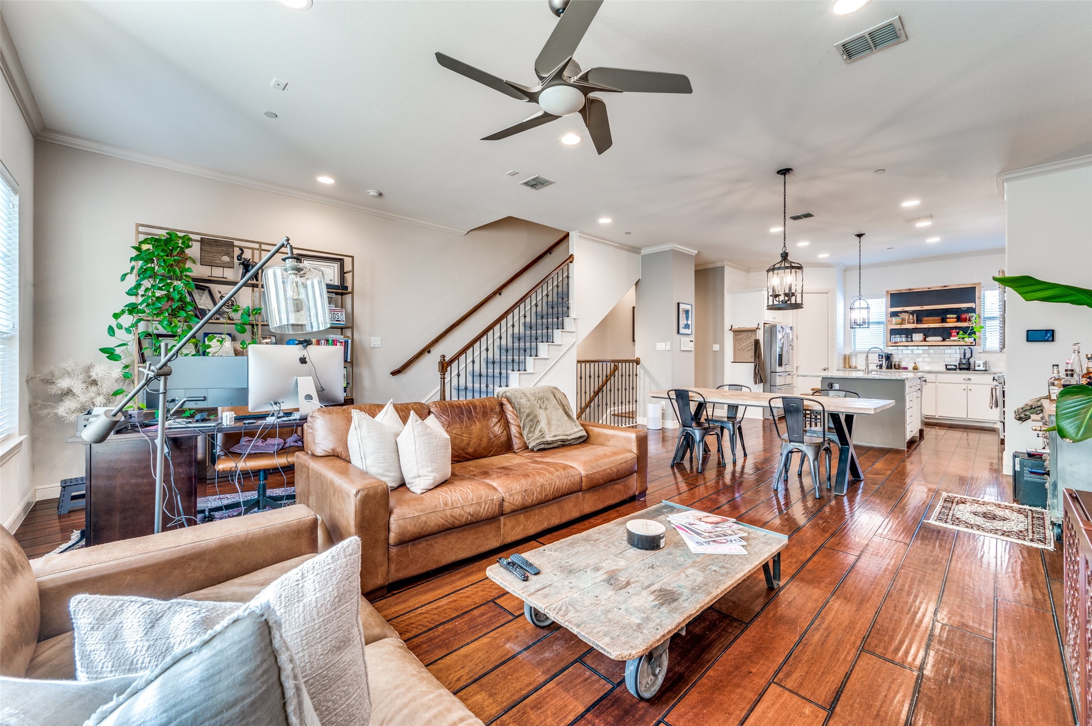8261 Short Street