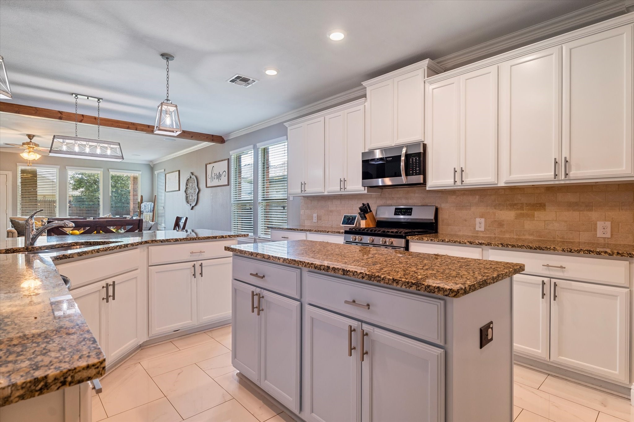 4513 Lakeview Drive