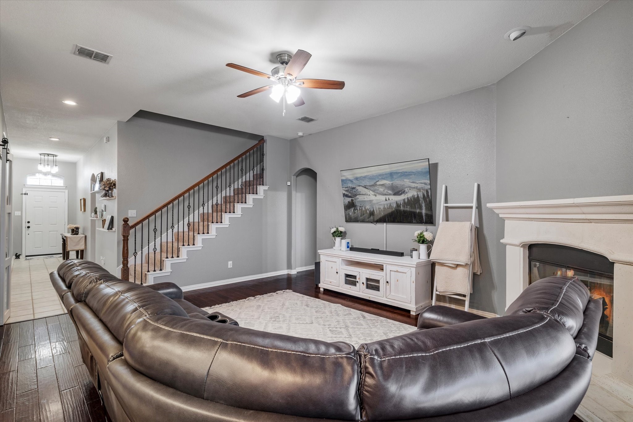 2604 Leisure Lane