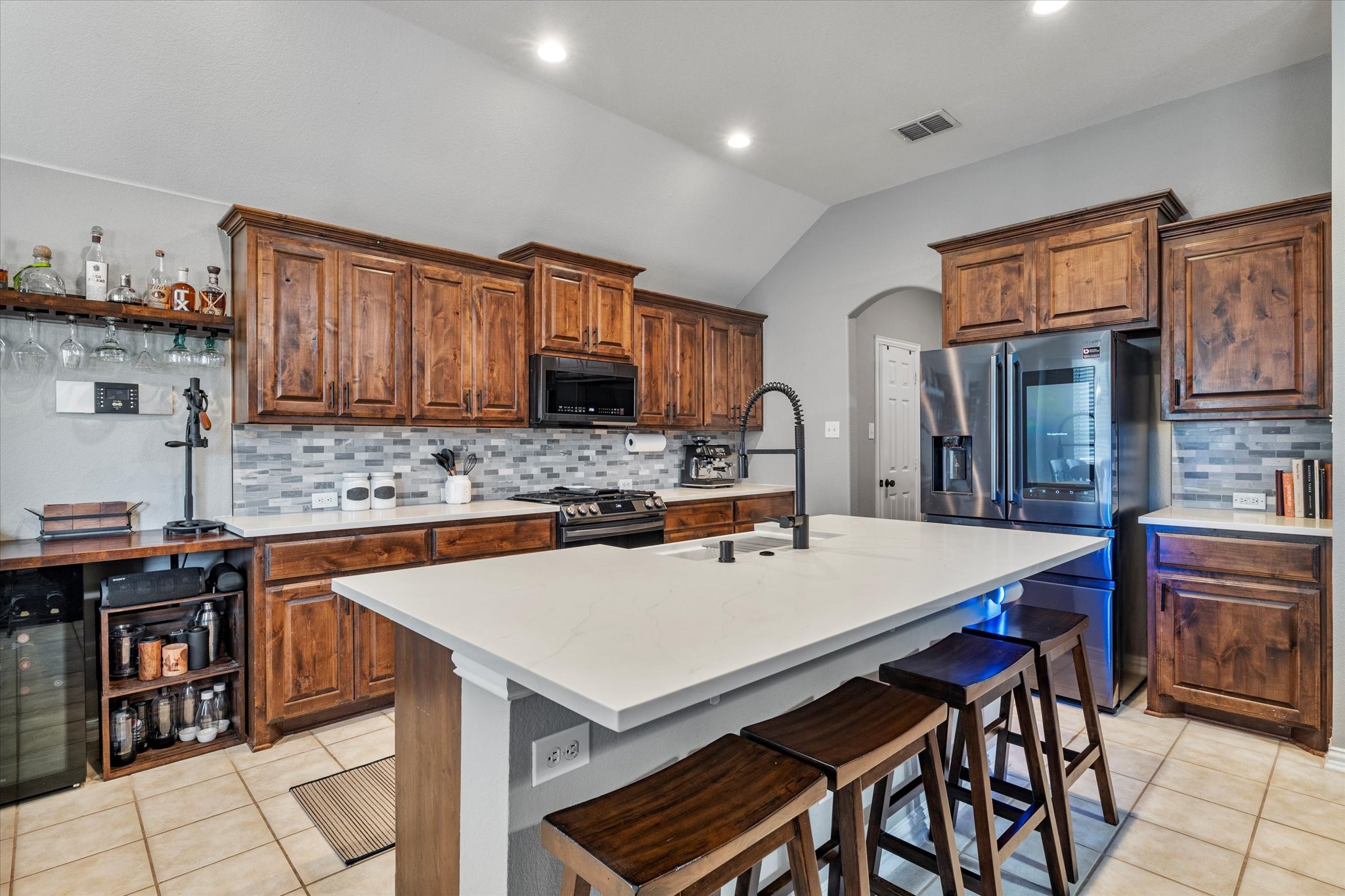 2604 Leisure Lane