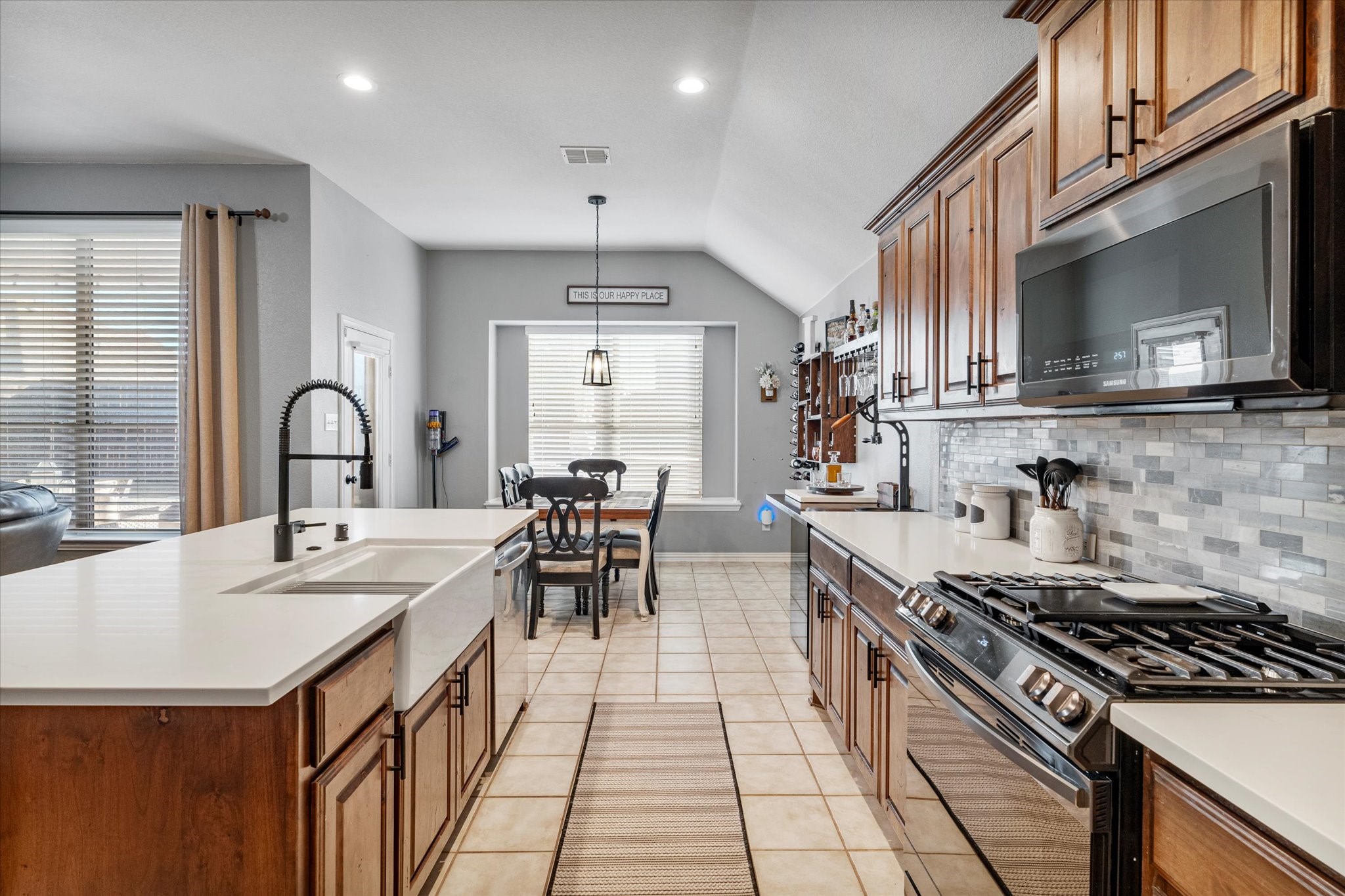 2604 Leisure Lane