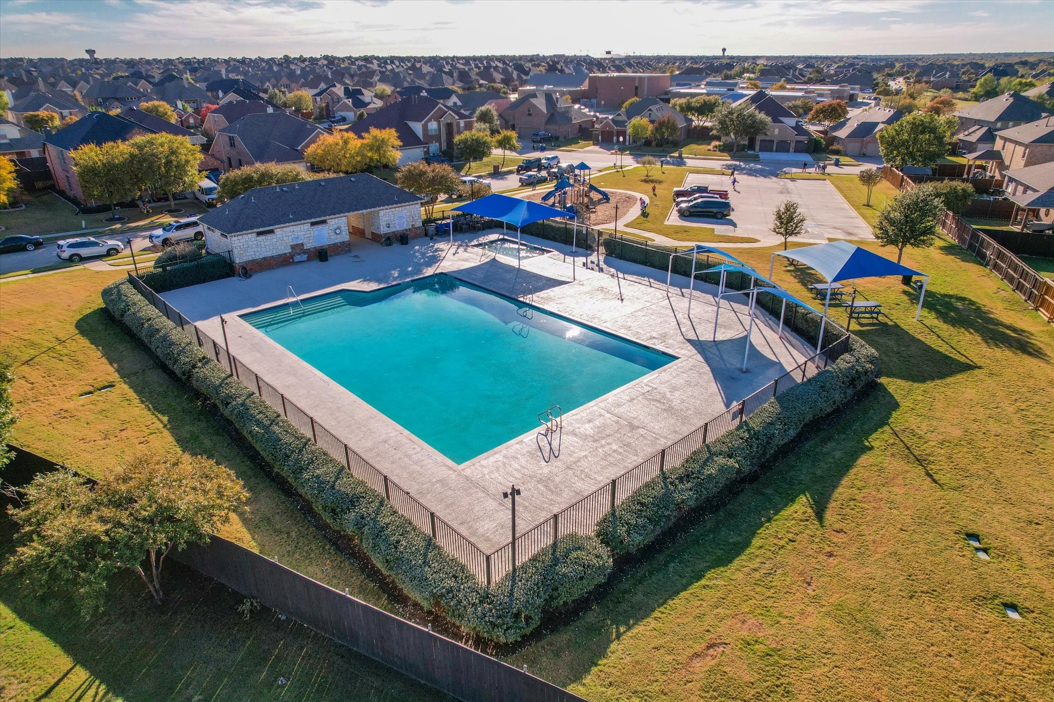2604 Leisure Lane