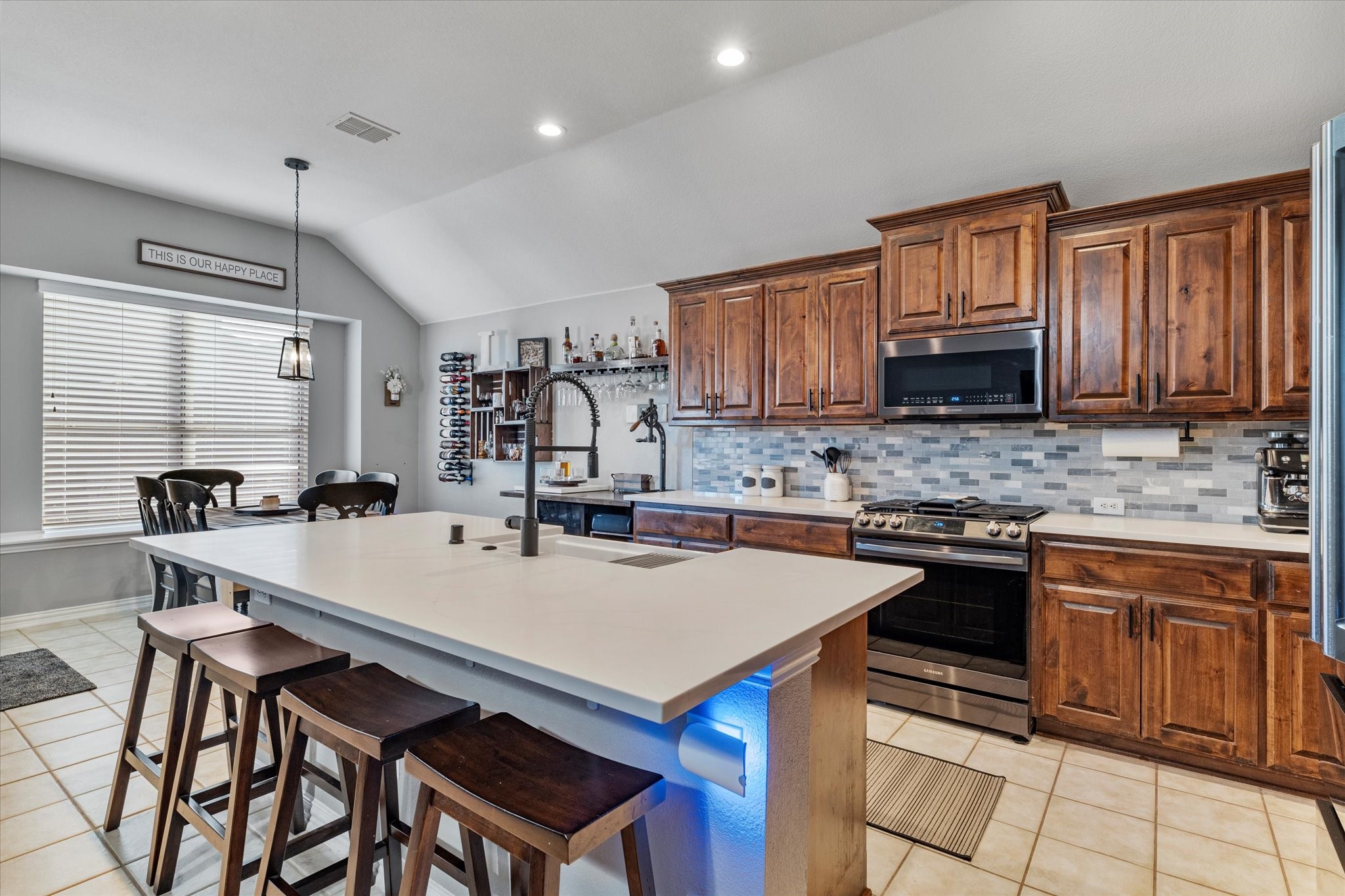 2604 Leisure Lane