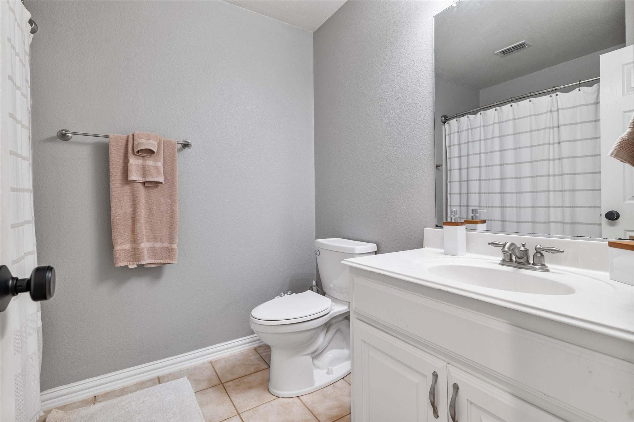 2604 Leisure Lane