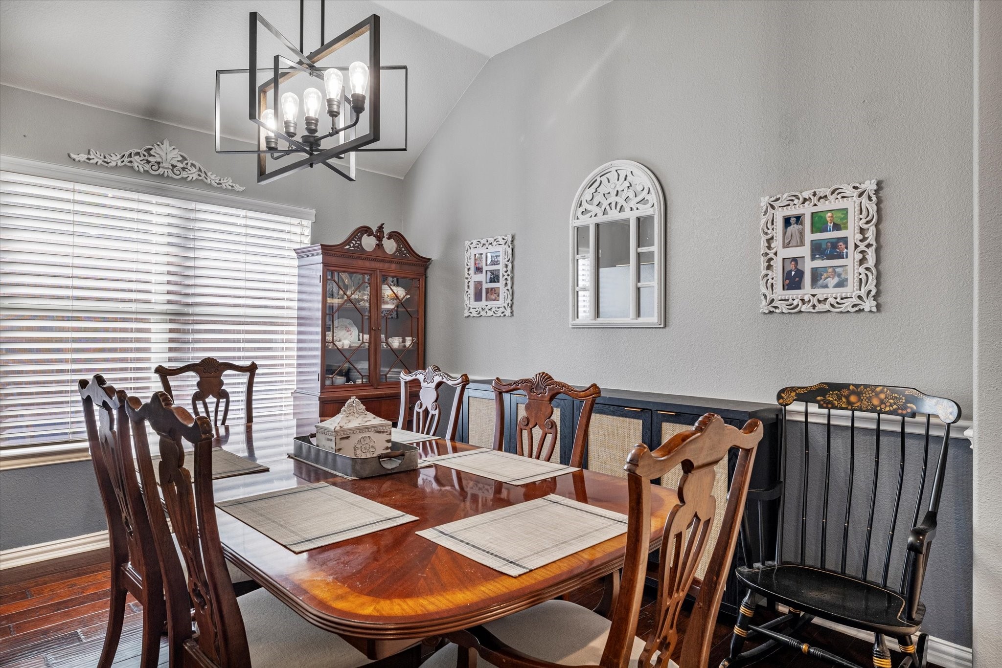 2604 Leisure Lane