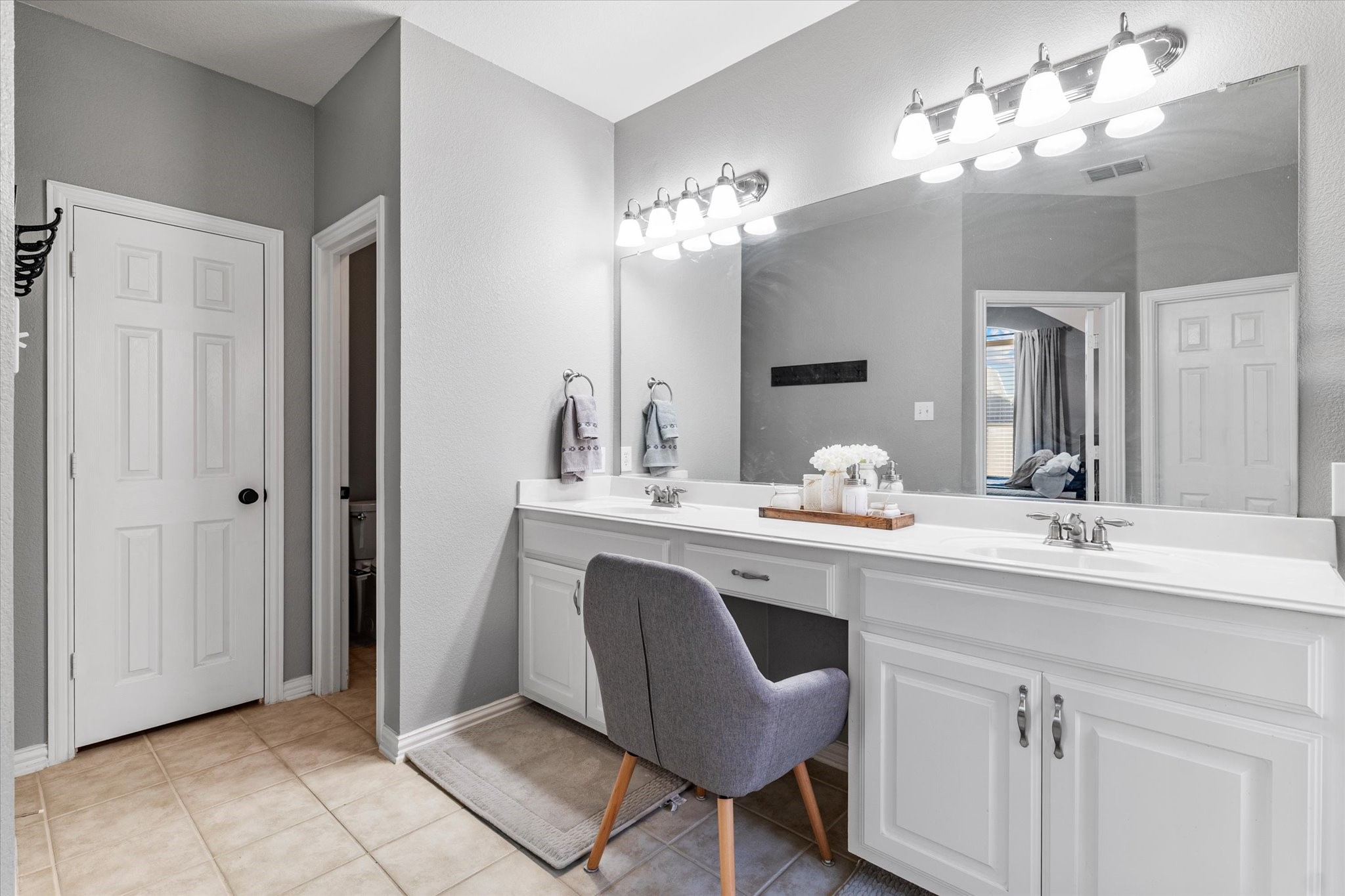 2604 Leisure Lane