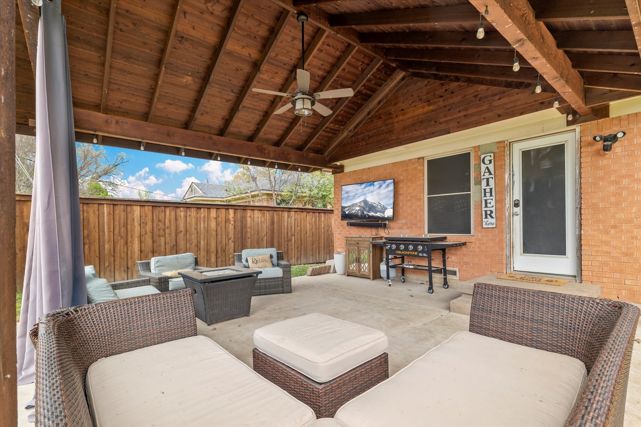 1411 Oriole Lane