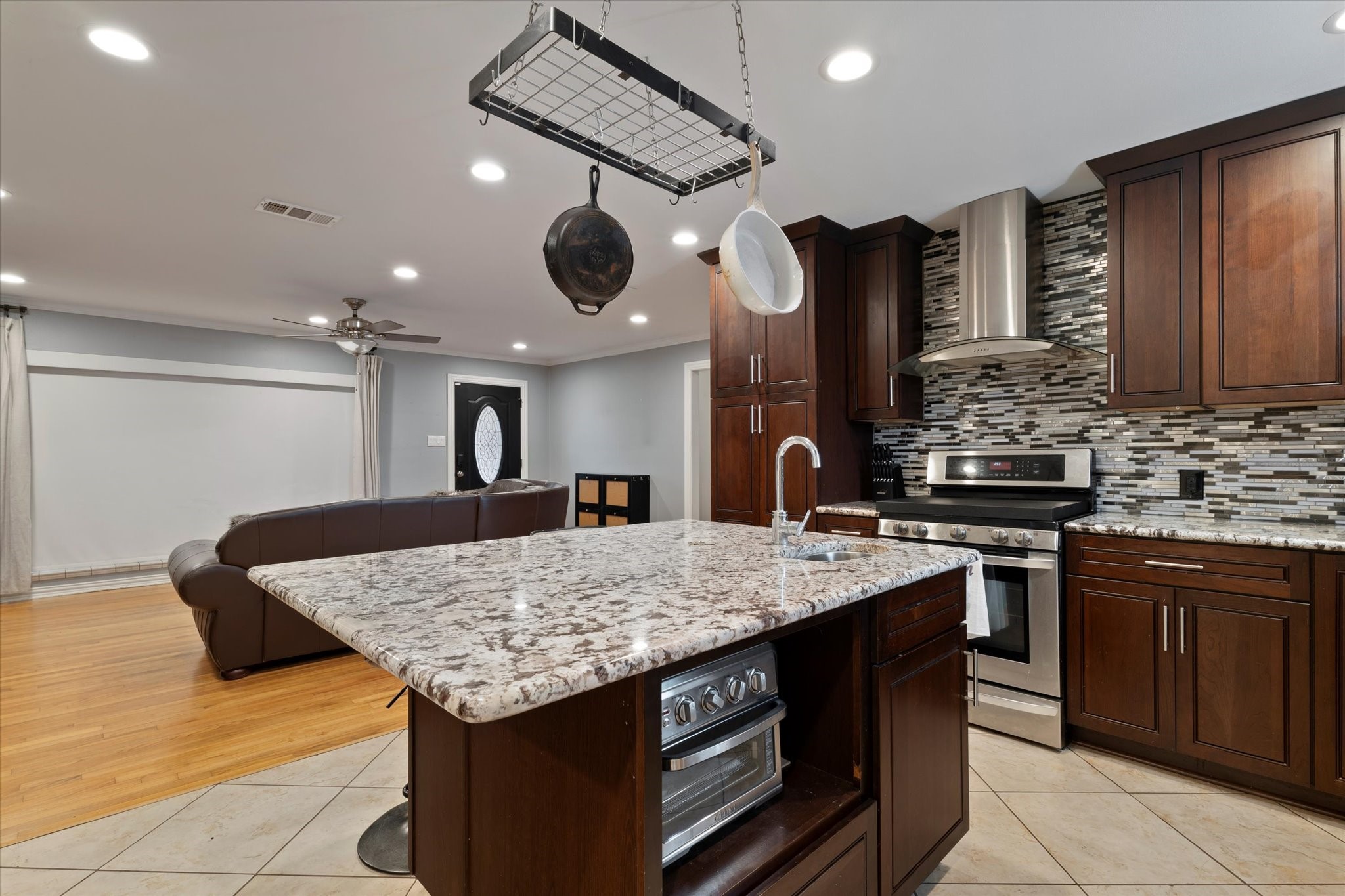 1411 Oriole Lane